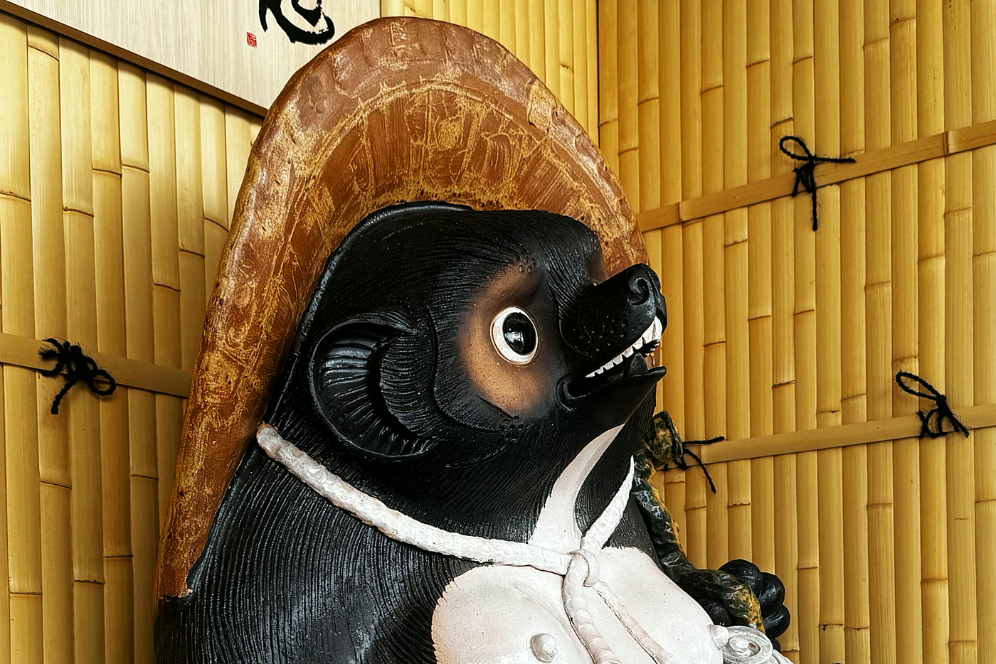 信楽焼たぬきの表情